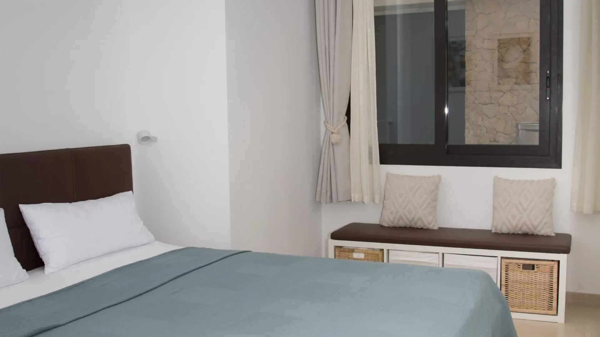 Modern Beach Apartment - La Maca Tamariu